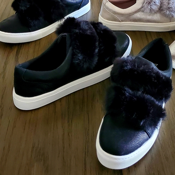 Dirty Laundry Black Leather Sneakers - Picture 2 of 3